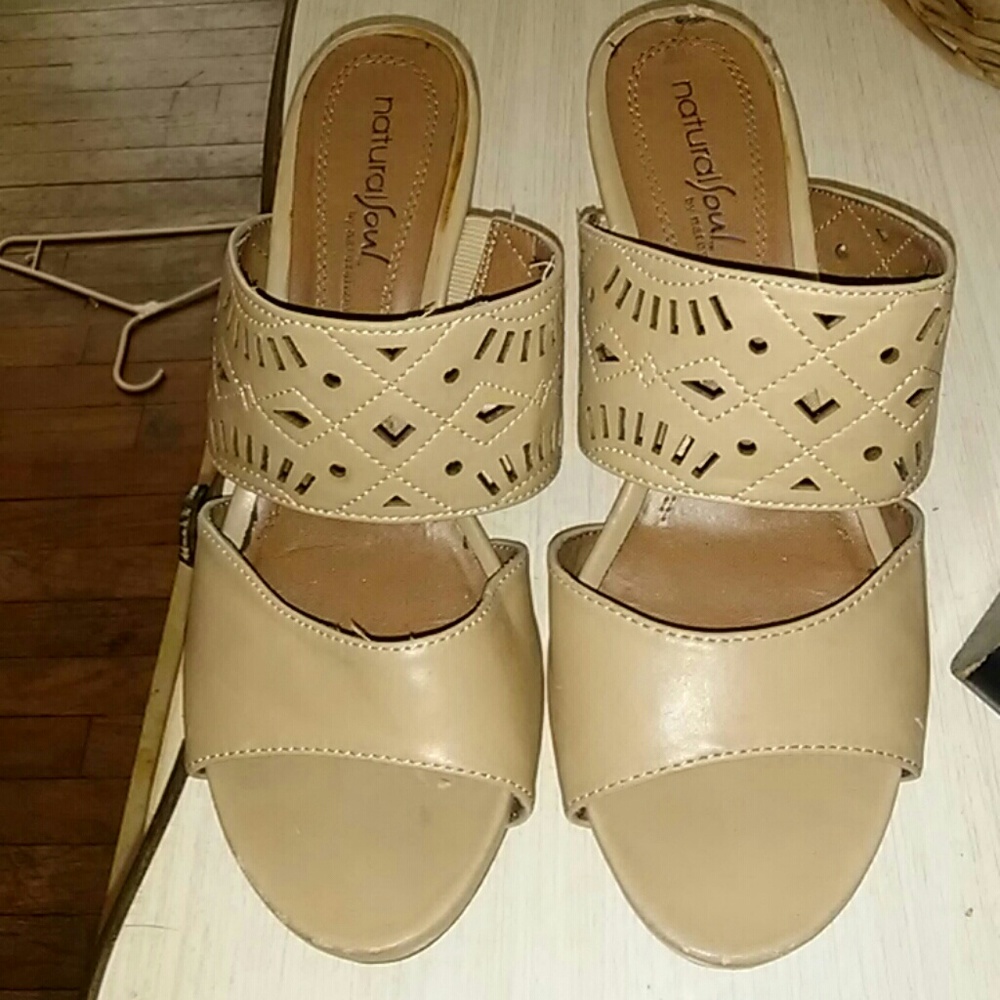 Women's shoes